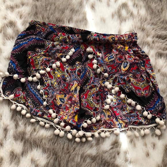 Shorts - Picture 2 of 3